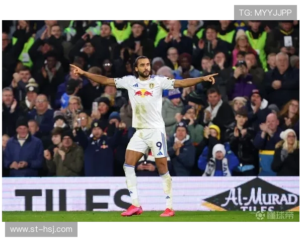 B费休息期间亲临训练基地现场观摩替补球员训练情况