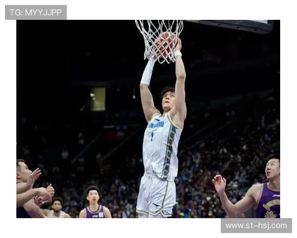 托马斯三分不中曾凡博反篮未能及时得分比赛悬念再起